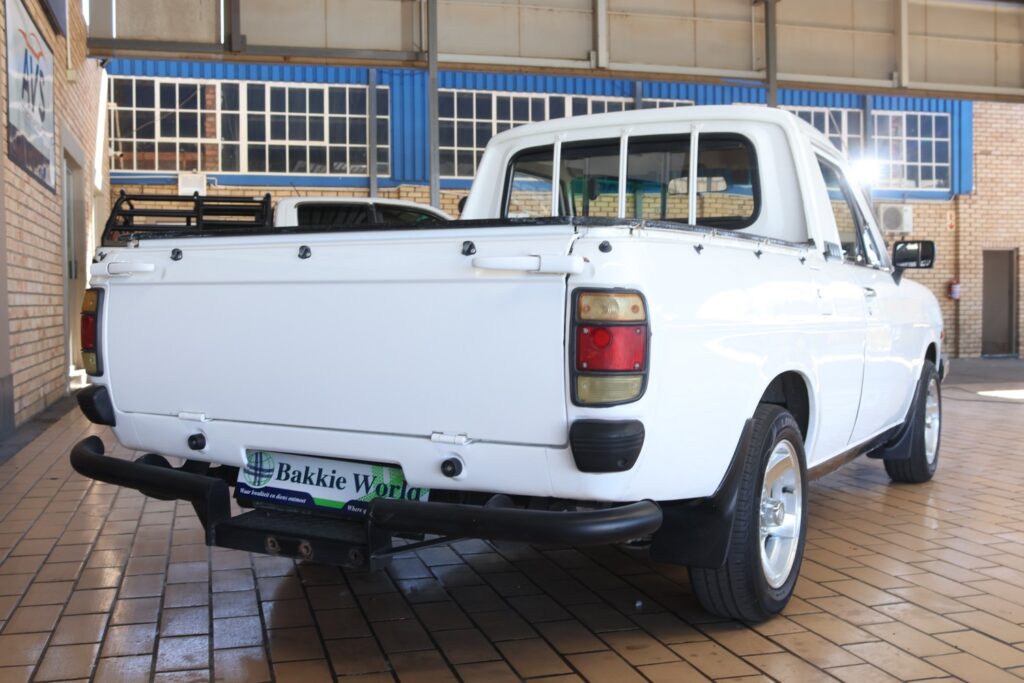 1987 NISSAN 1400